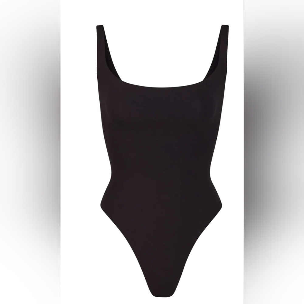 SKIMS FITS EVERYBODY SQUARE NECK BODYSUIT/ ONYX/ NWT